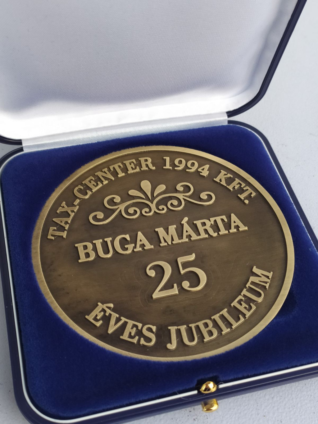 CNC mart réz érem 5 cm-es méretben 