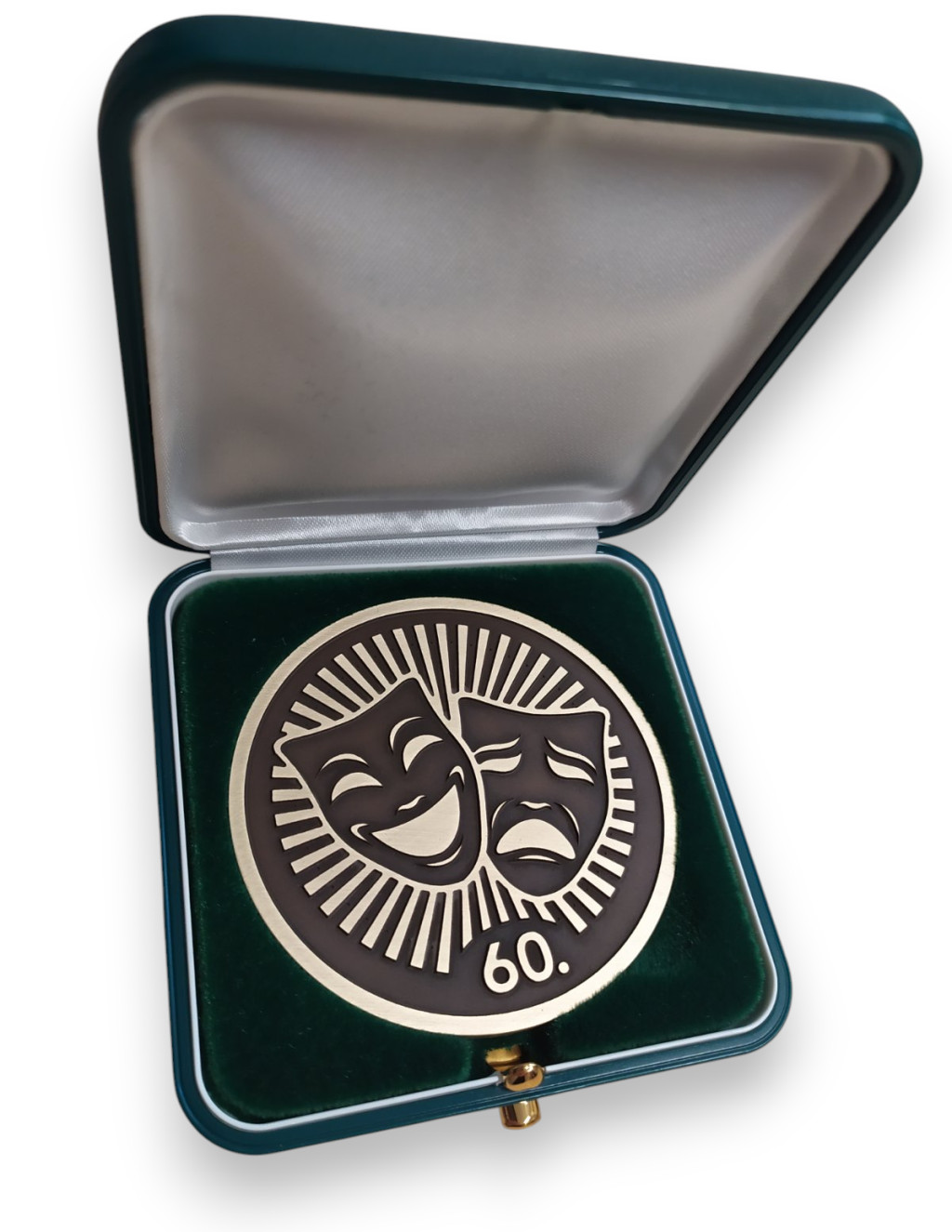 CNC mart réz érem 5 cm-es méretben 