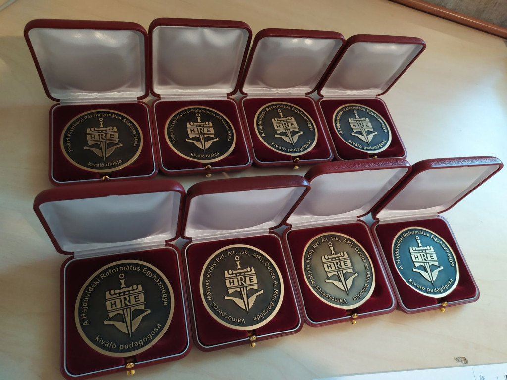 CNC mart réz érem 5 cm-es méretben 