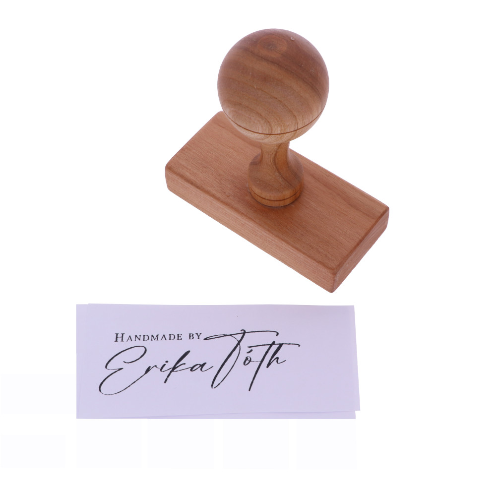   8x3 cm-es egyedi gumibélyegző készítése fa nyéllel - téglalap alakú