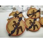 Tömör tölgyfából készült egyedi érem