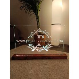 Egyedi világítós led plexi tábla - Cégér készítés