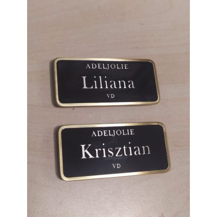 egyedi szinesfém Téglalap kitűző 4x4 cm méretig