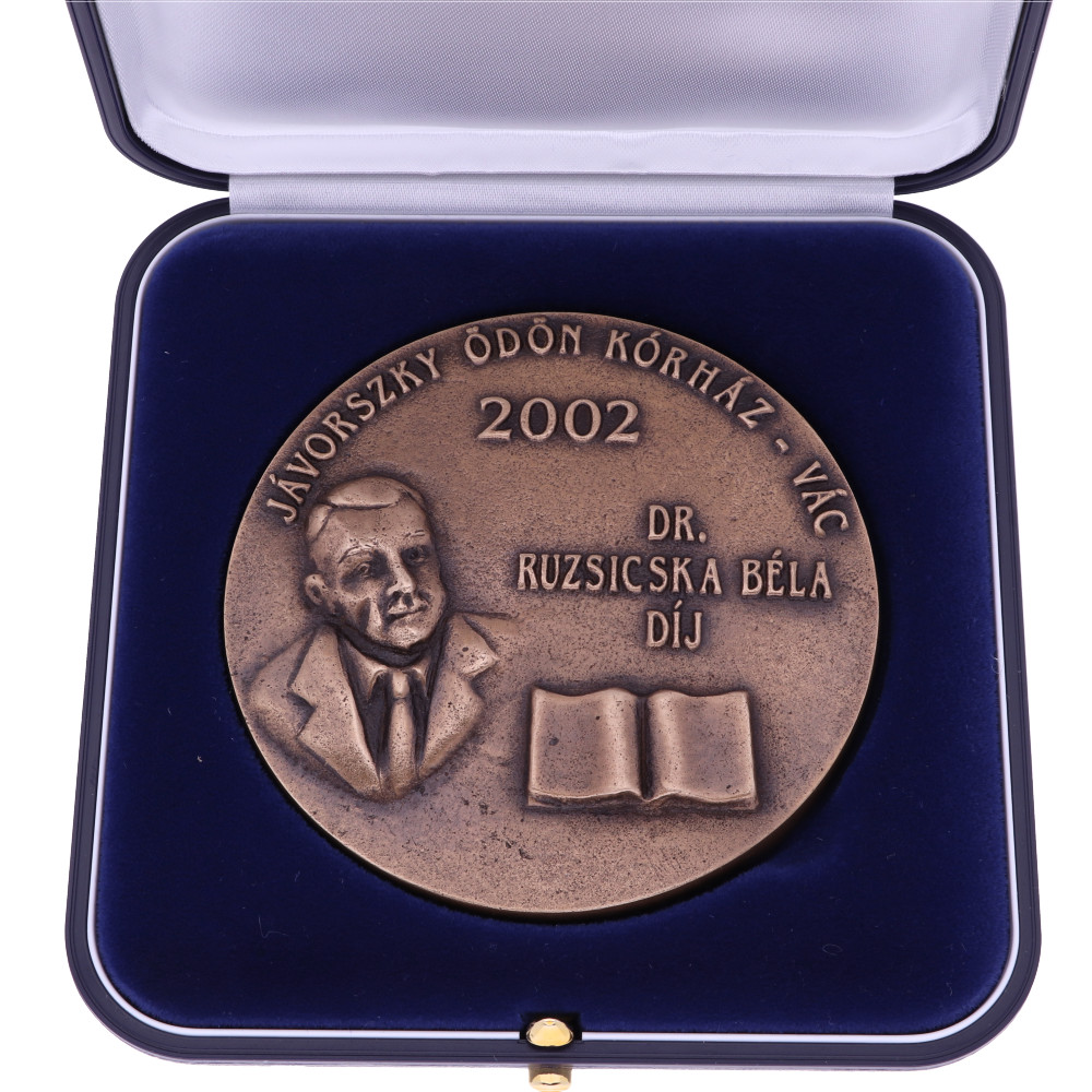 Tömör bronz érem 5-7 cm-es méretben 