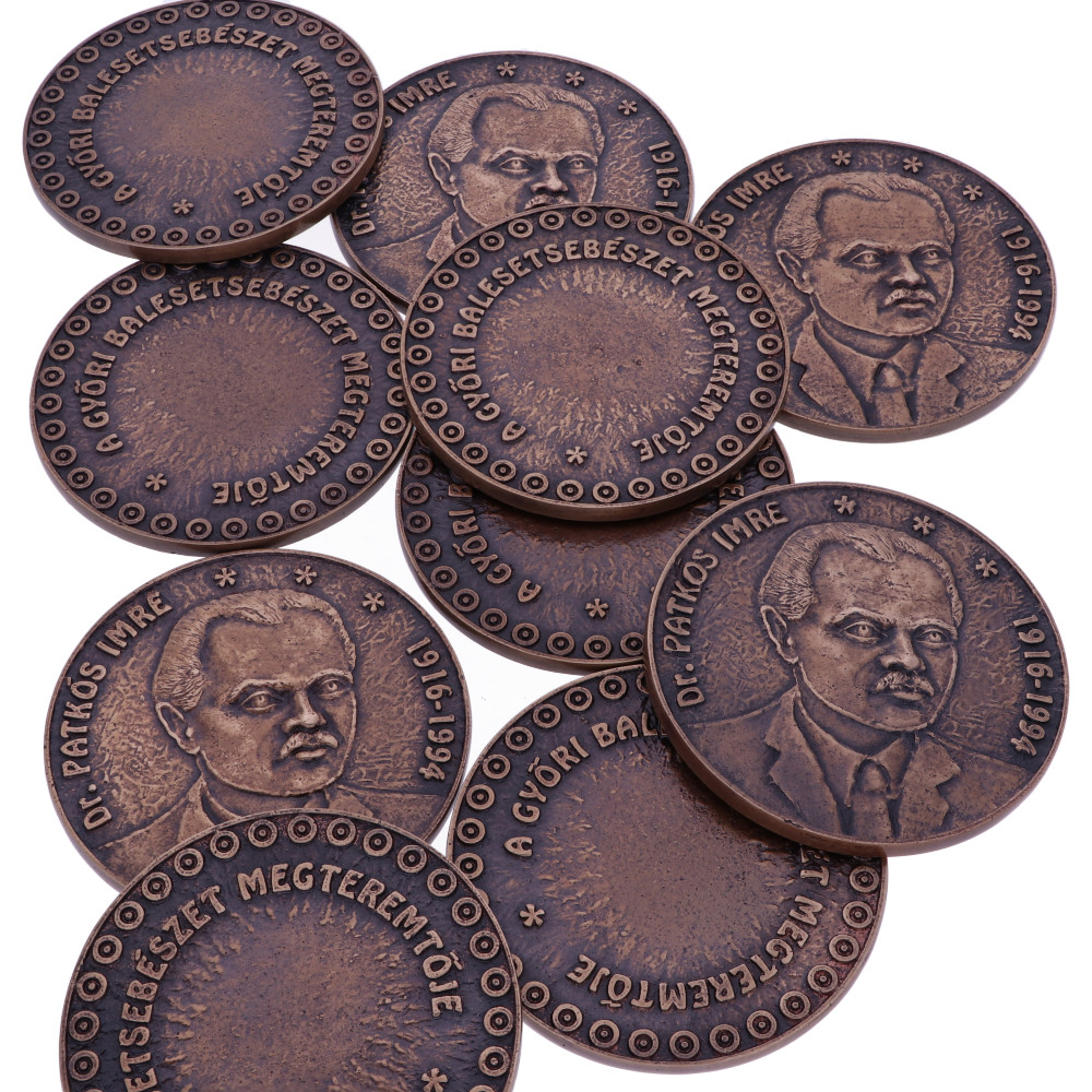 Tömör bronz érem 5-7 cm-es méretben 